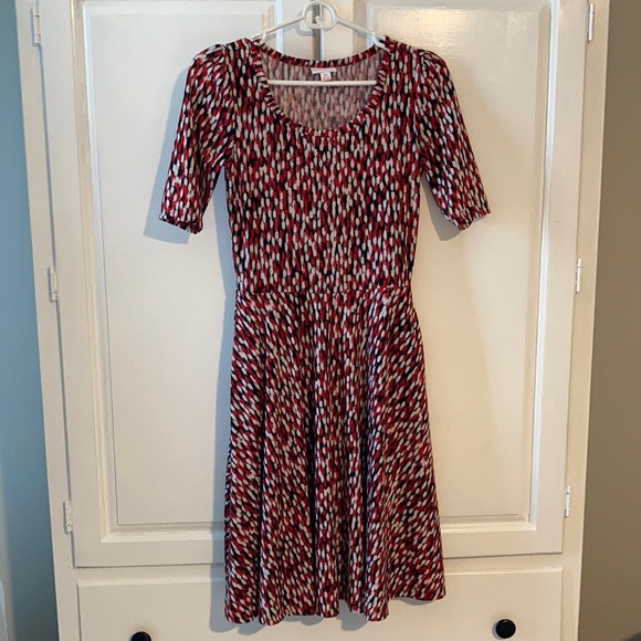 Gently worm LulaRoe Nicole with pockets. - Picture 1 of 2